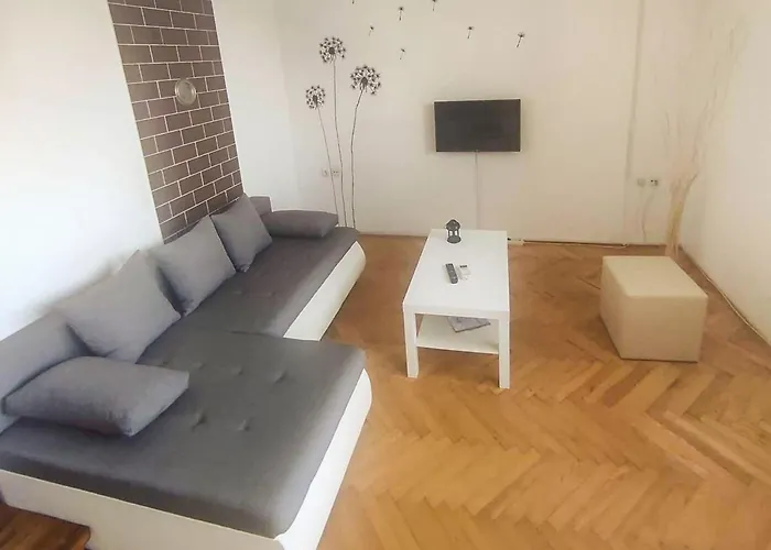 Monja-2 By Interhome