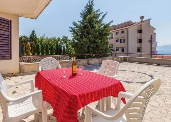 Monja-2 By Interhome ノヴィ・ヴィノドロスキー